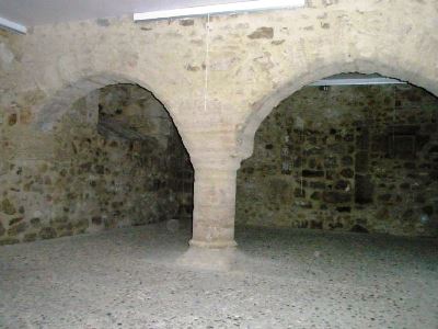 Porche Bellême salle du pilier