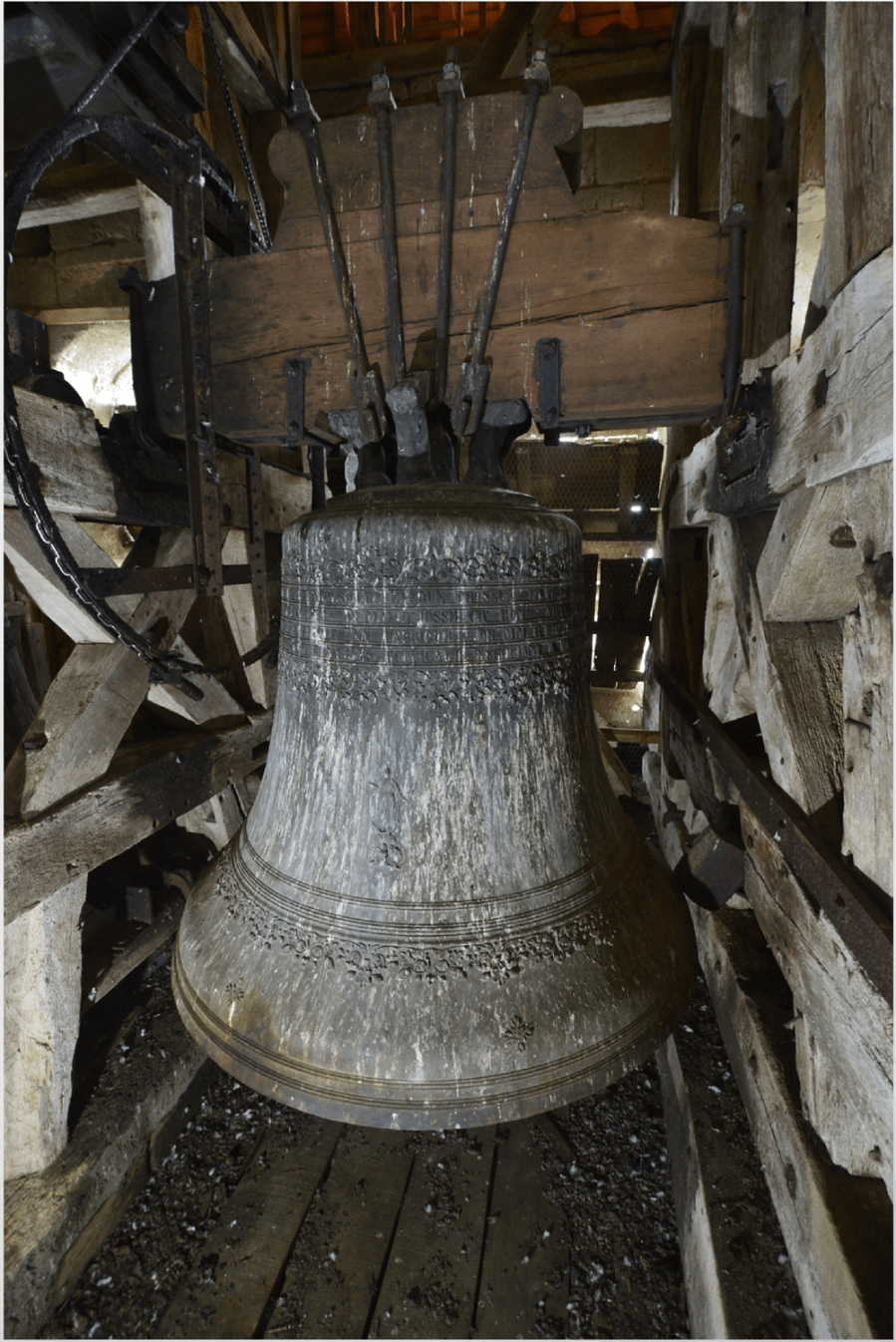 12. cloche 1 coté nord