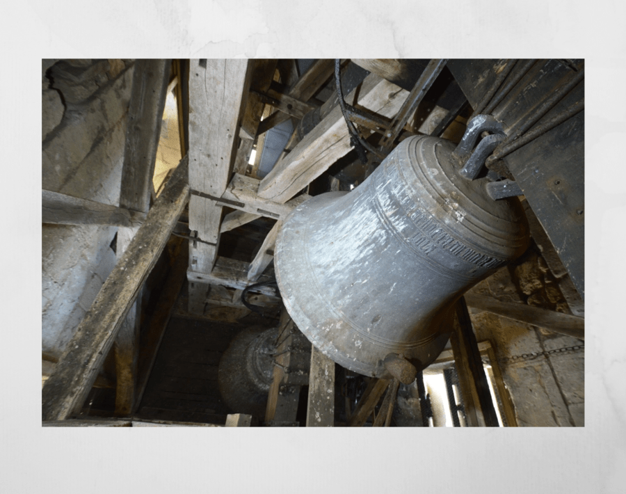 5. Cloche a la volée